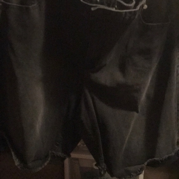 Plus size Bermuda shorts - Picture 3 of 3